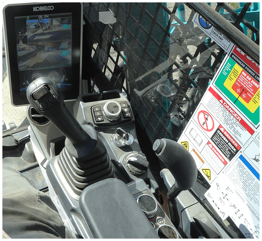 Kobelco 15 tonne excavator hire